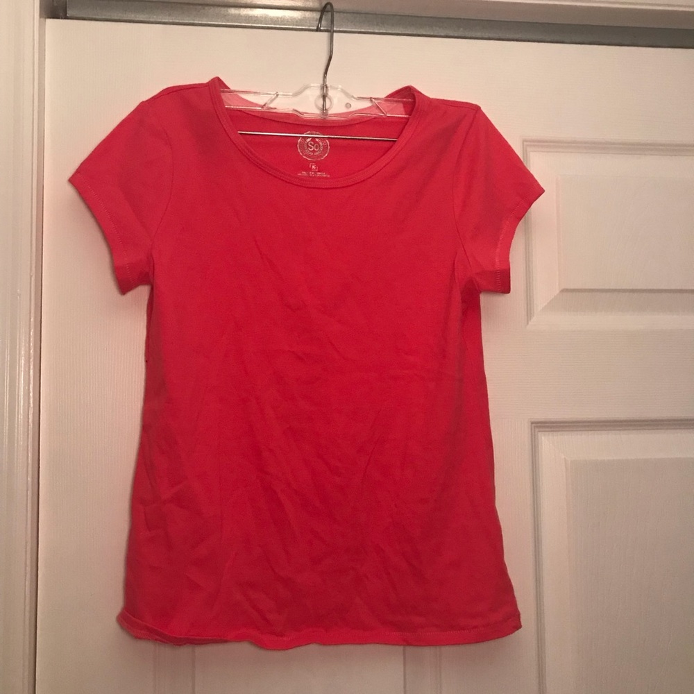 pink shirt